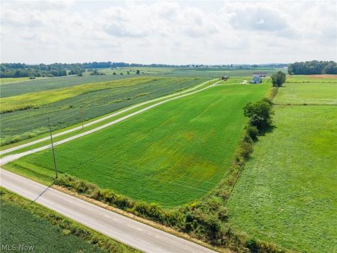 3657 E Moreland Road Fredericksburg OH 44627