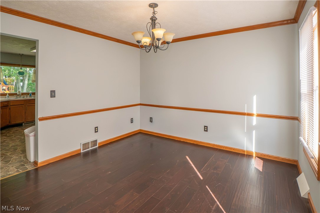 498 Herbert Road Akron OH 44312