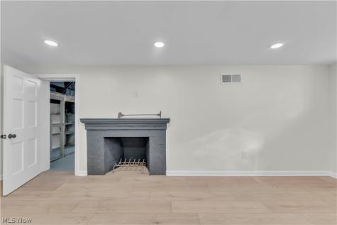 1163 Pennfield Road Cleveland Heights OH 44121