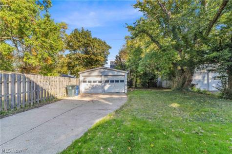 1163 Pennfield Road Cleveland Heights OH 44121