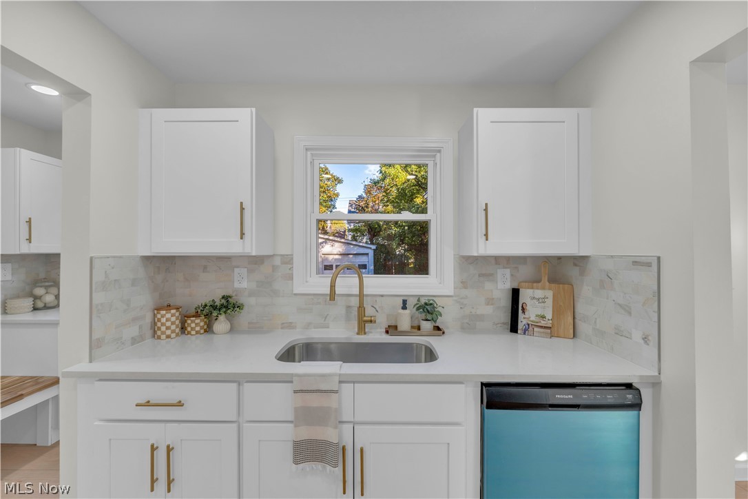 1163 Pennfield Road Cleveland Heights OH 44121