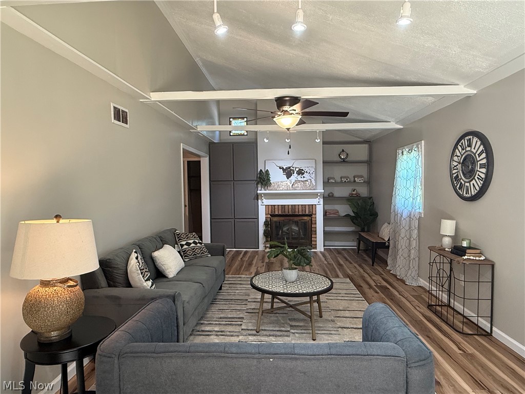 1365 Jewel Bay Road Cortland OH 44410