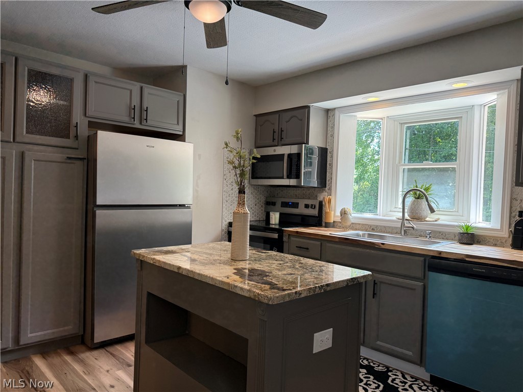 1365 Jewel Bay Road Cortland OH 44410