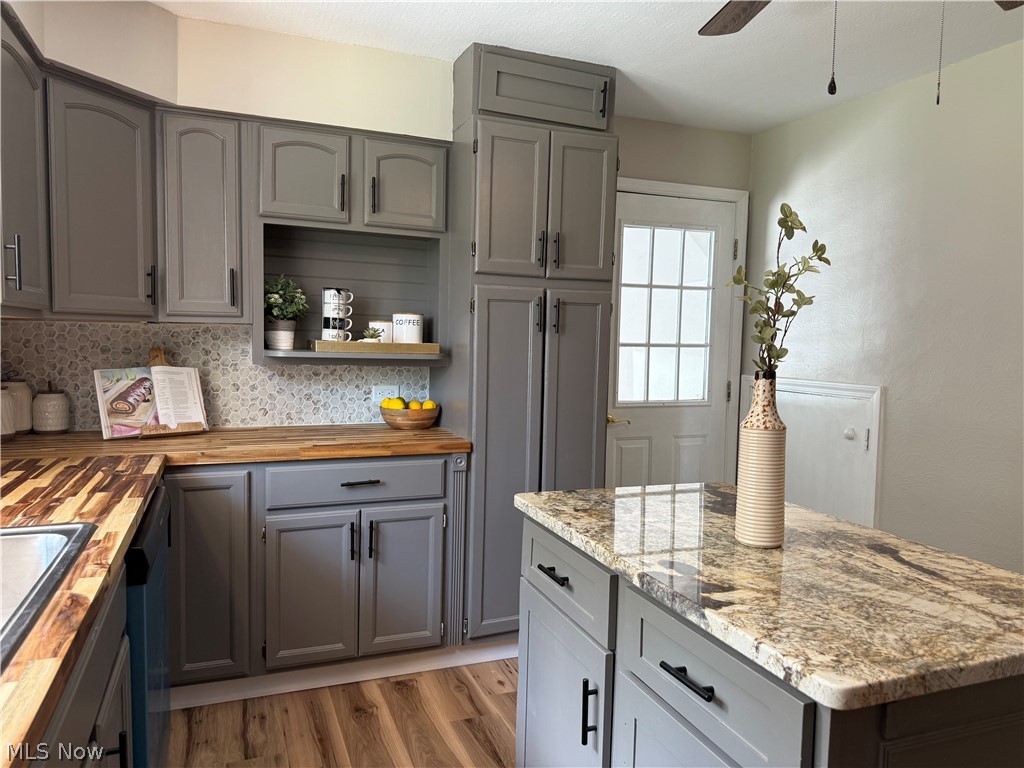 1365 Jewel Bay Road Cortland OH 44410