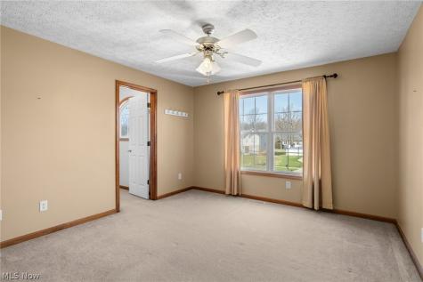 4863 Deer Run Drive Lorain OH 44053