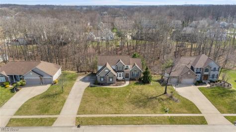 4863 Deer Run Drive Lorain OH 44053