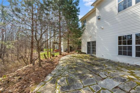 4863 Deer Run Drive Lorain OH 44053
