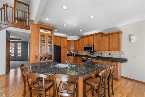 4863 Deer Run Drive Lorain OH 44053