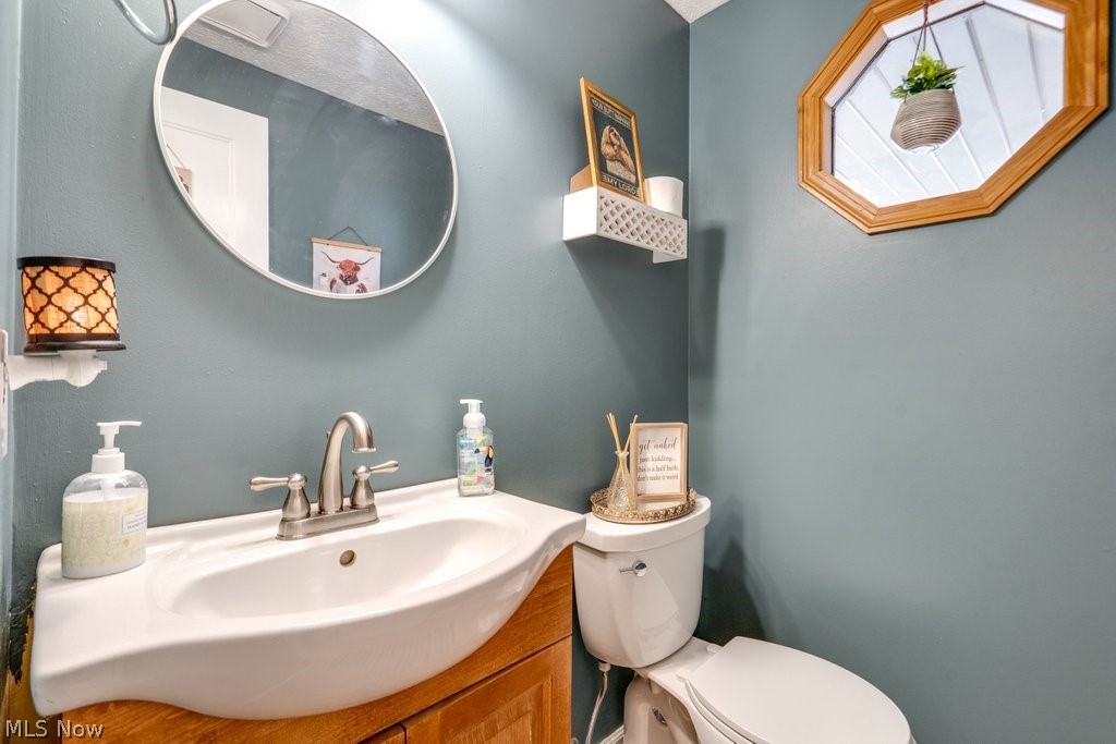 66 Manito Trail Malvern OH 44644