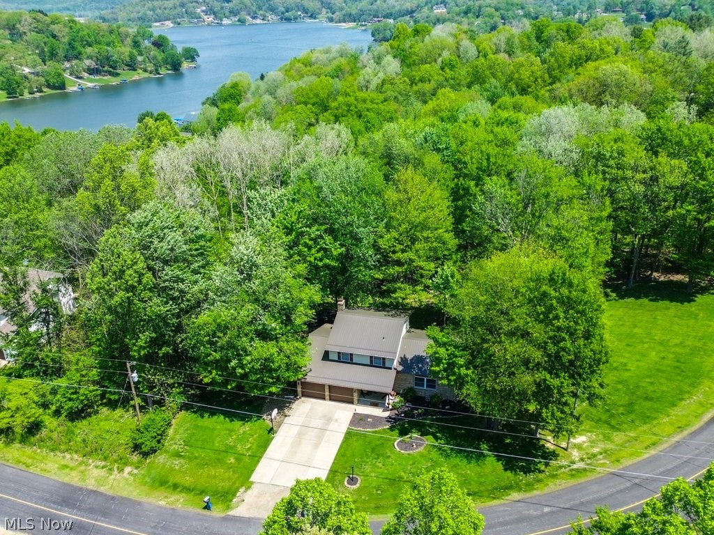 66 Manito Trail Malvern OH 44644