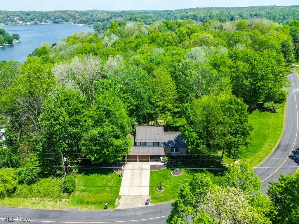 66 Manito Trail Malvern OH 44644