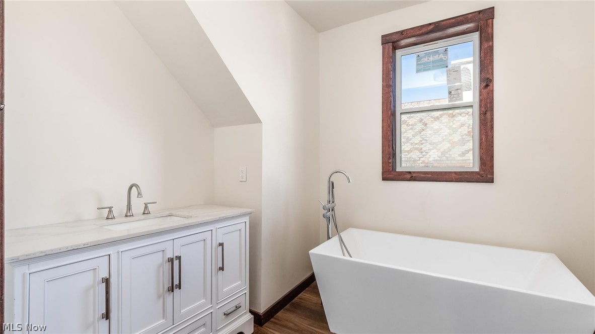 9107 N State Route 669 NW Mcconnelsville OH 43756