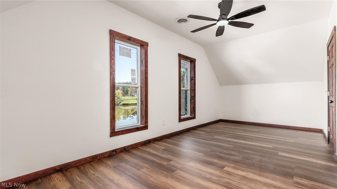 9107 N State Route 669 NW Mcconnelsville OH 43756