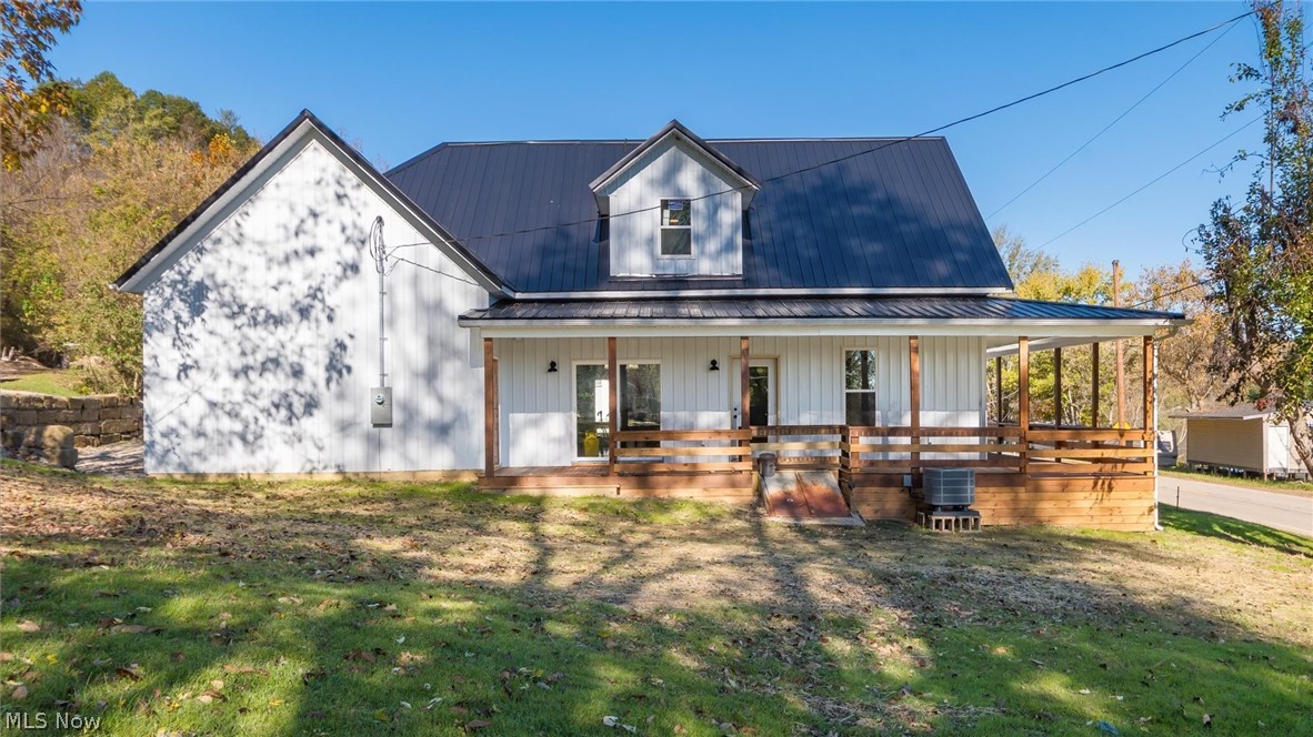 9107 N State Route 669 NW Mcconnelsville OH 43756