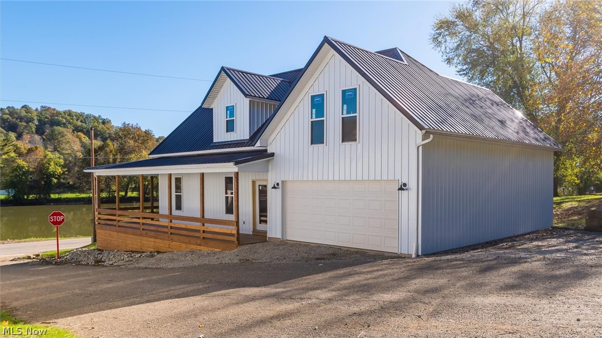 9107 N State Route 669 NW Mcconnelsville OH 43756