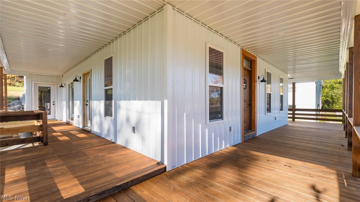 9107 N State Route 669 NW Mcconnelsville OH 43756
