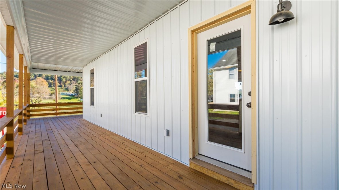 9107 N State Route 669 NW Mcconnelsville OH 43756