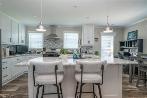 3052 Cross Creek Circle SW Massillon OH 44647