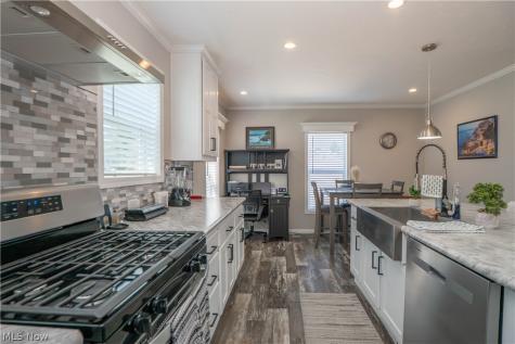 3052 Cross Creek Circle SW Massillon OH 44647