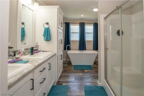 3052 Cross Creek Circle SW Massillon OH 44647
