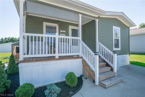 3052 Cross Creek Circle SW Massillon OH 44647