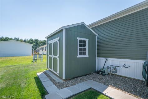 3052 Cross Creek Circle SW Massillon OH 44647