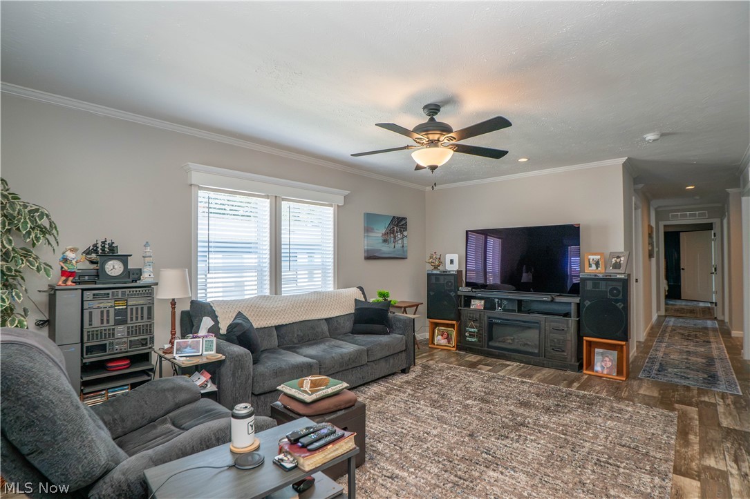 3052 Cross Creek Circle SW Massillon OH 44647