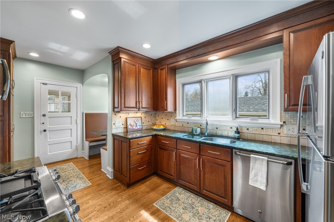 2135 Riverside Drive Lakewood OH 44107