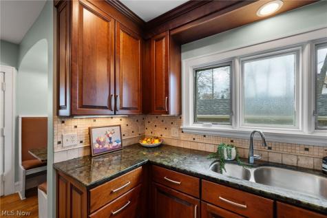 2135 Riverside Drive Lakewood OH 44107