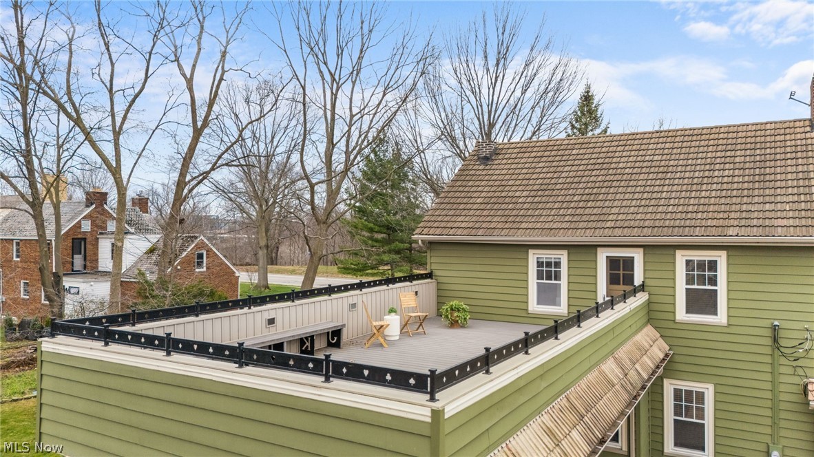 2135 Riverside Drive Lakewood OH 44107