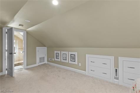 2135 Riverside Drive Lakewood OH 44107