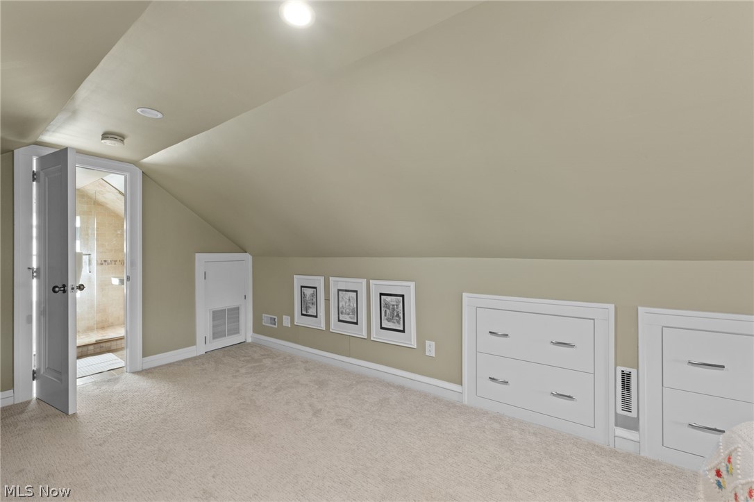 2135 Riverside Drive Lakewood OH 44107