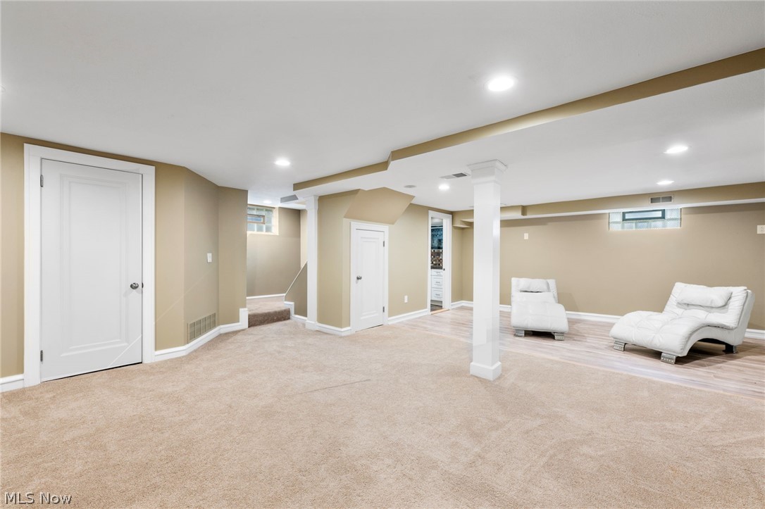 2135 Riverside Drive Lakewood OH 44107