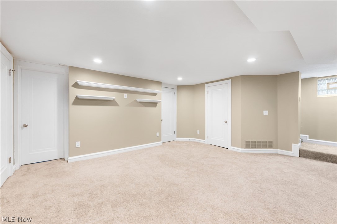 2135 Riverside Drive Lakewood OH 44107