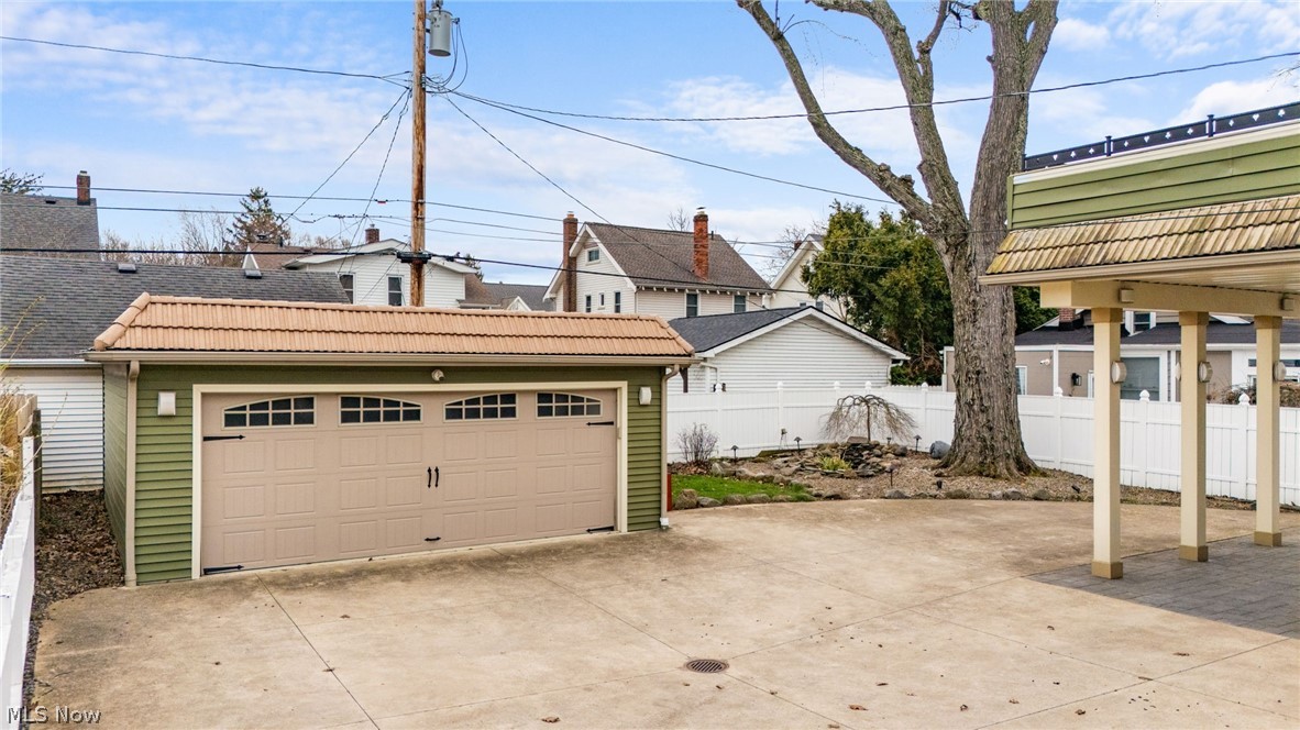 2135 Riverside Drive Lakewood OH 44107