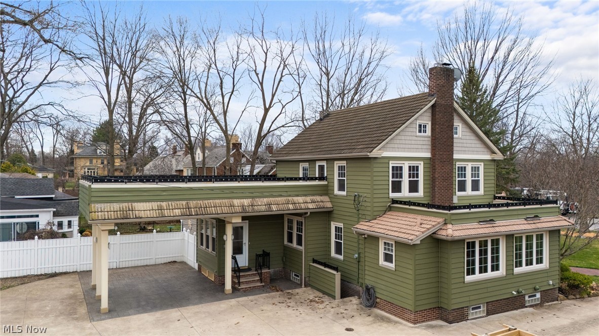 2135 Riverside Drive Lakewood OH 44107