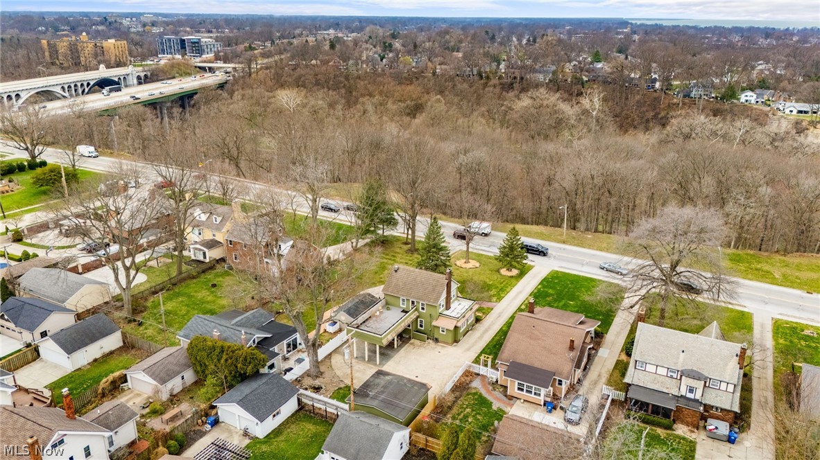 2135 Riverside Drive Lakewood OH 44107