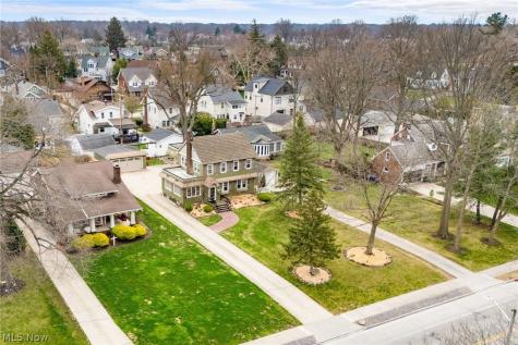 2135 Riverside Drive Lakewood OH 44107