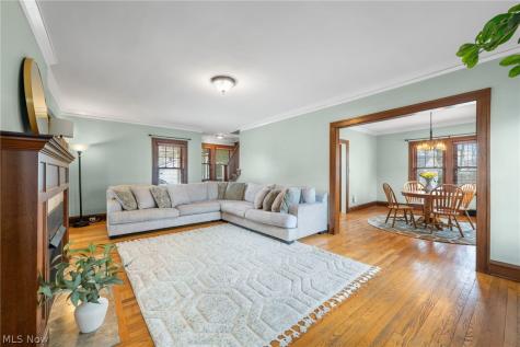 2135 Riverside Drive Lakewood OH 44107