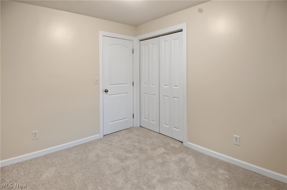 5267 Craig Avenue NW Champion OH 44483