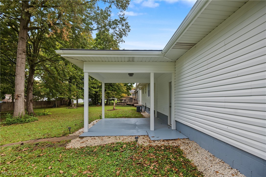 5267 Craig Avenue NW Champion OH 44483