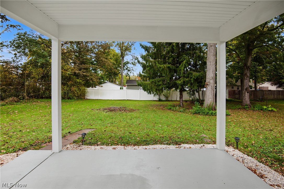 5267 Craig Avenue NW Champion OH 44483