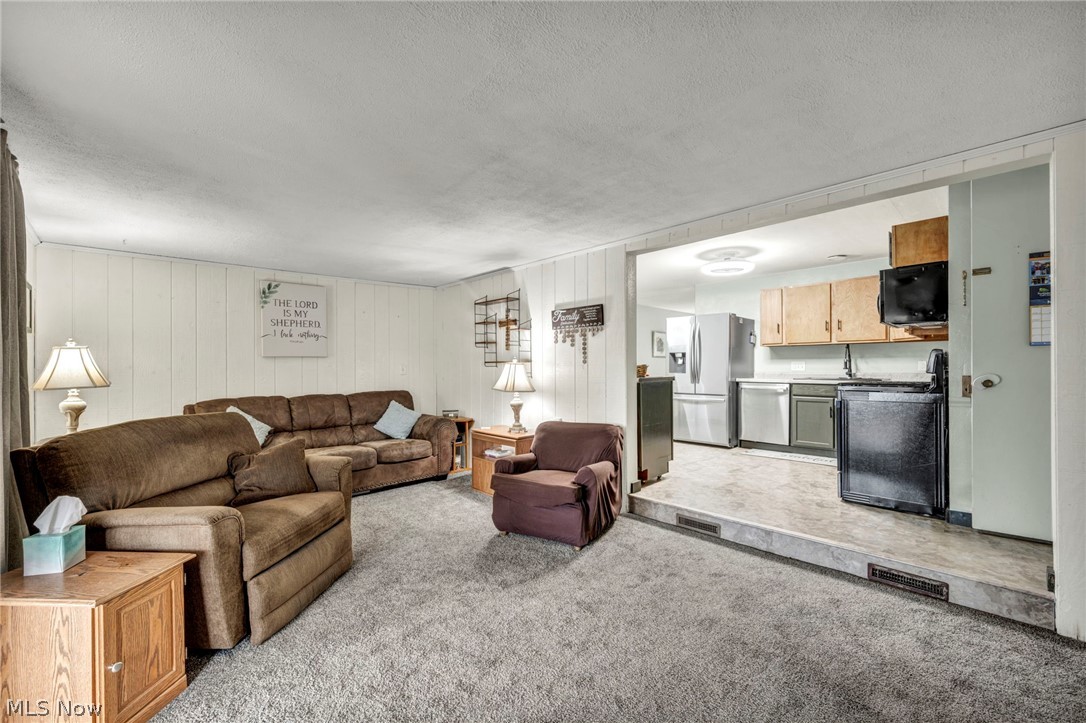 237 Spriggel Drive Munroe Falls OH 44262