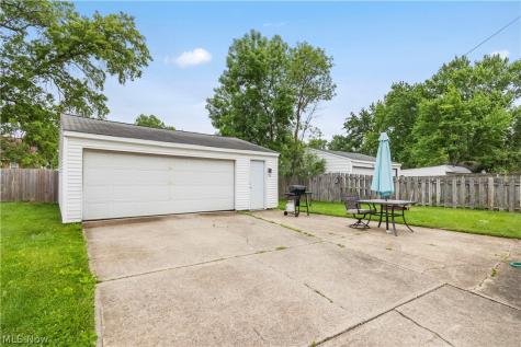 610 Princeton Avenue Elyria OH 44035