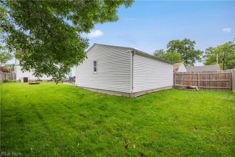 610 Princeton Avenue Elyria OH 44035