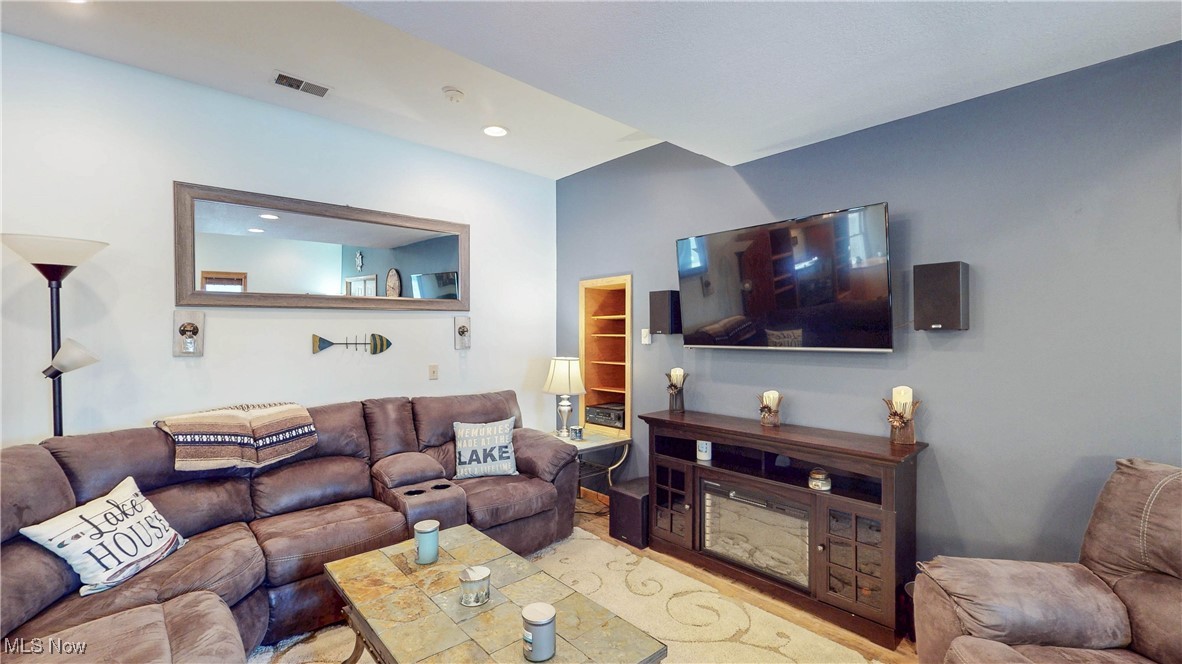 664 Pine Drive Lake Milton OH 44429