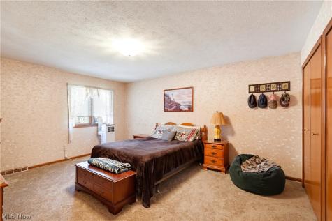 24912 Pleasant Trail Richmond Heights OH 44143