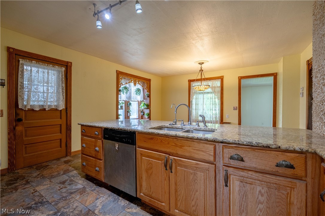 3372 Mcclintocksburg Road Diamond OH 44412