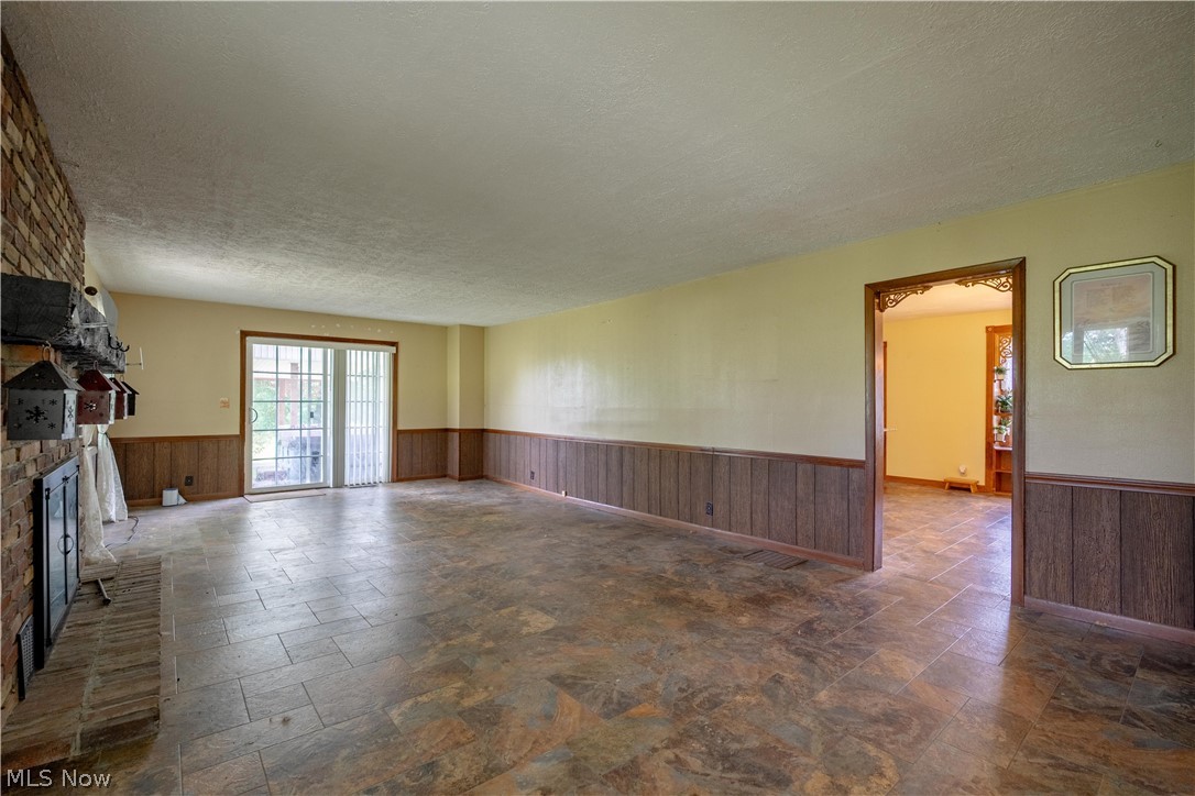 3372 Mcclintocksburg Road Diamond OH 44412