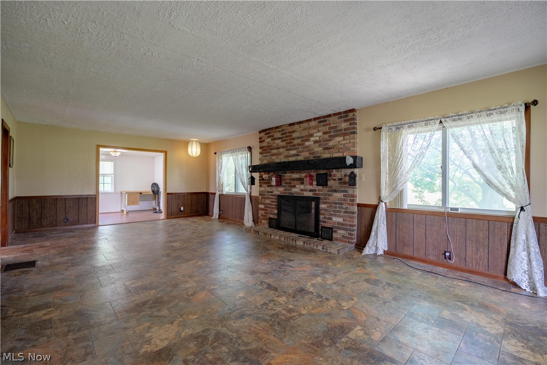 3372 Mcclintocksburg Road Diamond OH 44412